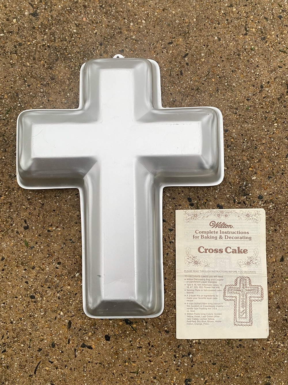 Wilton Cross Cake Pan 1808-3689 (from 1983) With Complete Instructions